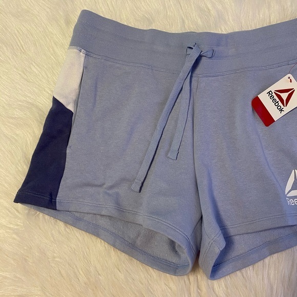 NWT Reebok Women’s Shorts Size Large Pull On Blue‎ Relaxed Stretch - Picture 4 of 7